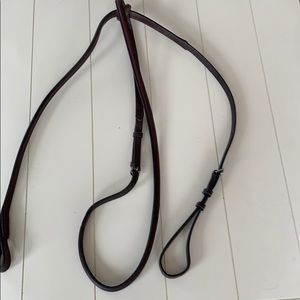 Martingale standing full sized